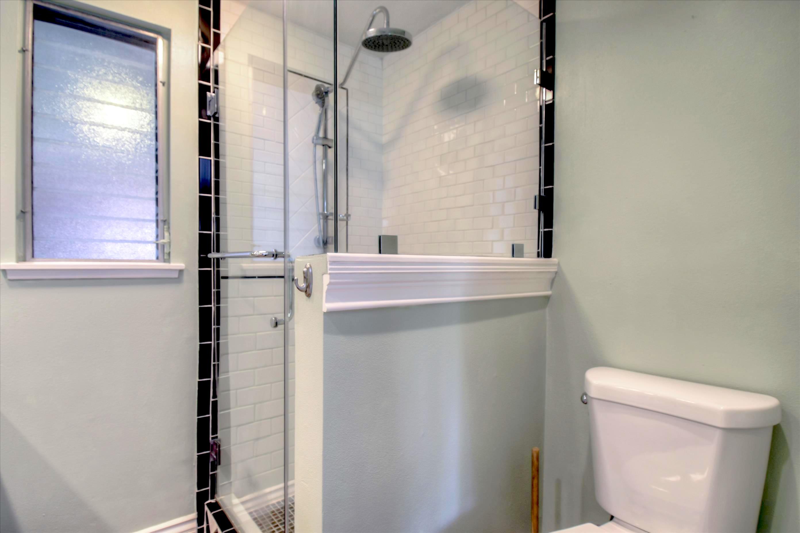 26078 Adamor Road Calabasas, CA 91302 - Photo 28 of 43 Bathroom2a