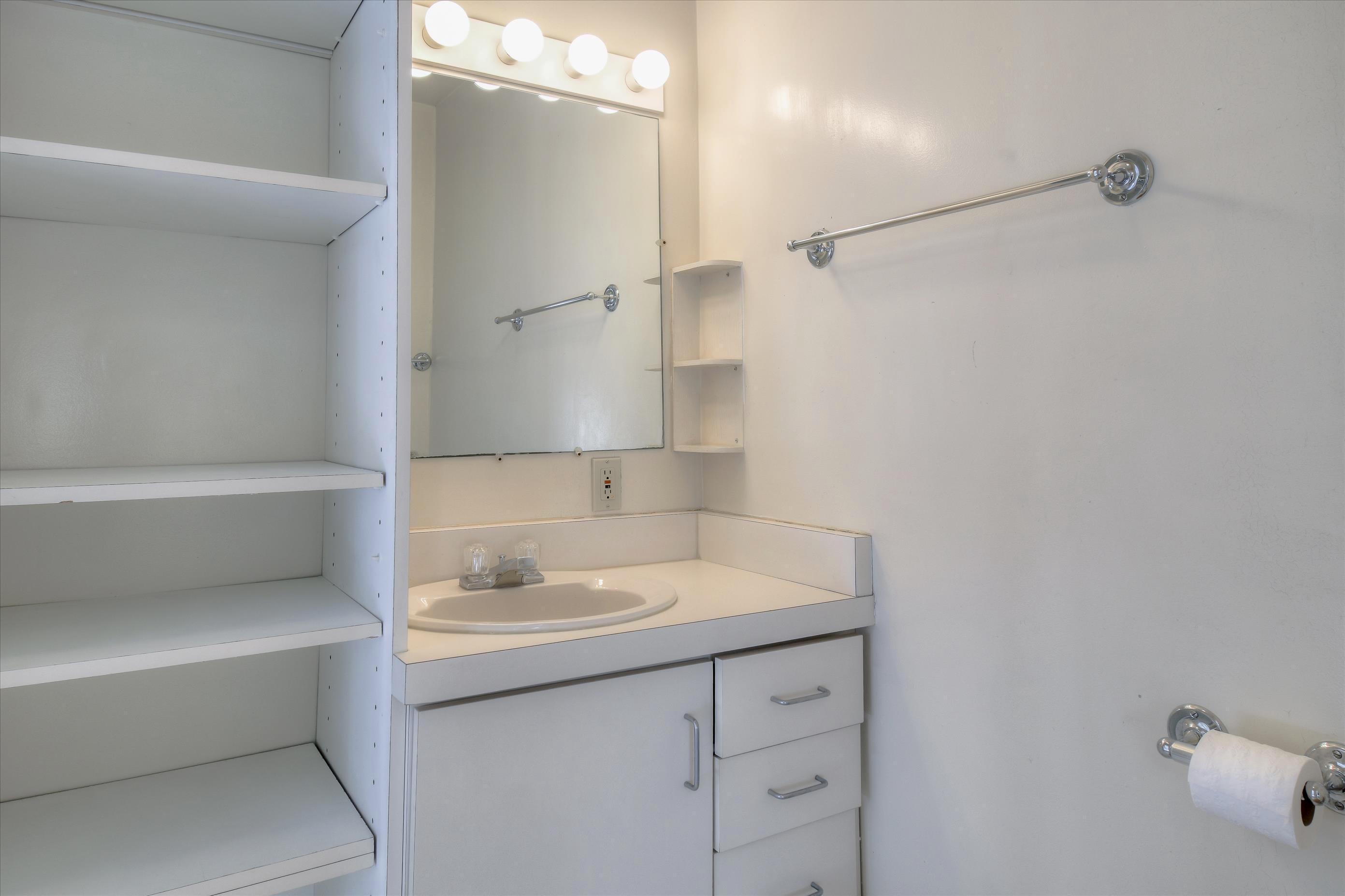 26078 Adamor Road Calabasas, CA 91302 - Photo 33 of 43 Bathroom3d