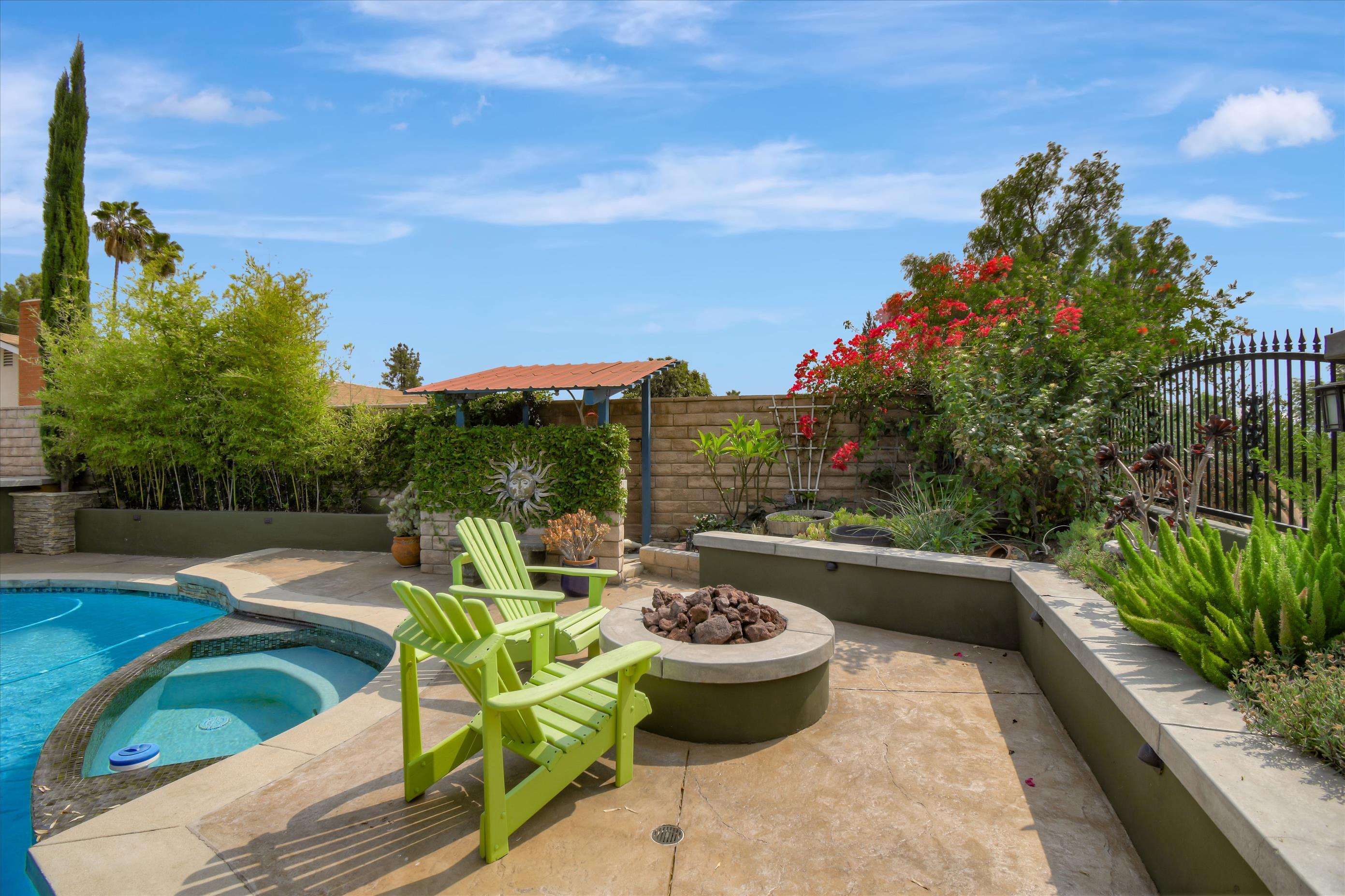 26078 Adamor Road Calabasas, CA 91302 - Photo 5 of 43 Backyard6