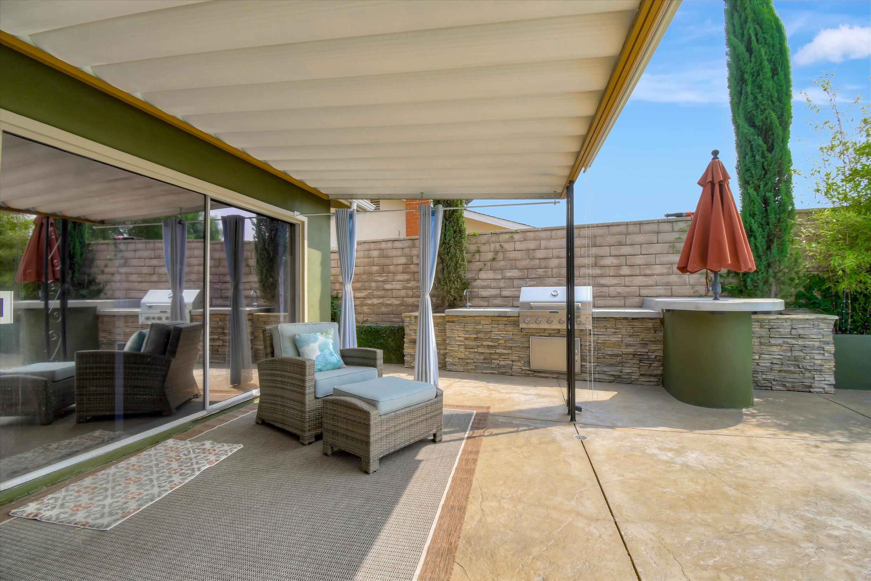 26078 Adamor Road Calabasas, CA 91302 - Photo 6 of 43 BackyardPatio1