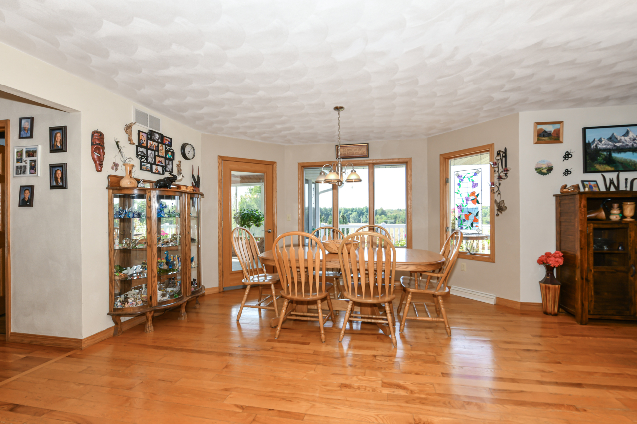 9702 West State Road 81 Beloit, WI 53511 - Photo 10 of 60 Dining Area