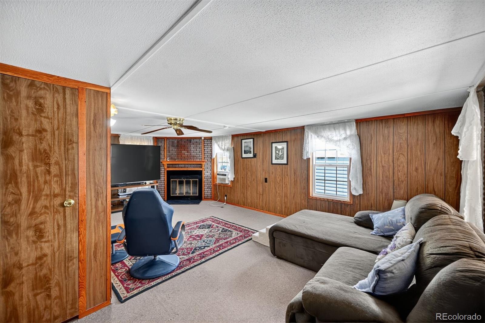 9061 Rampart Street Denver, CO 80260 - Photo 3 of 20 Gallery Image 3