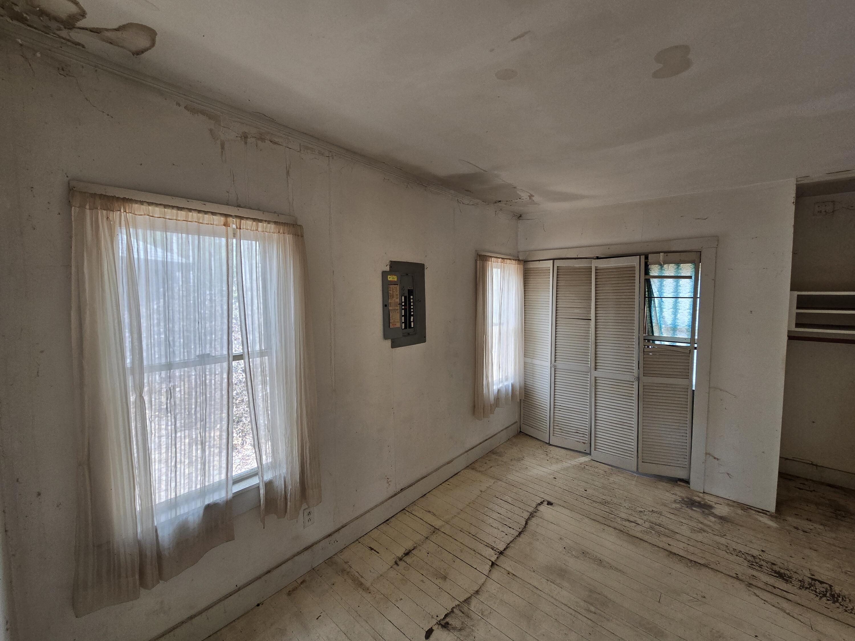 1535 Searsmont Road Appleton, ME 04862 - Photo 7 of 10 1535 Searsmont bedroom 2