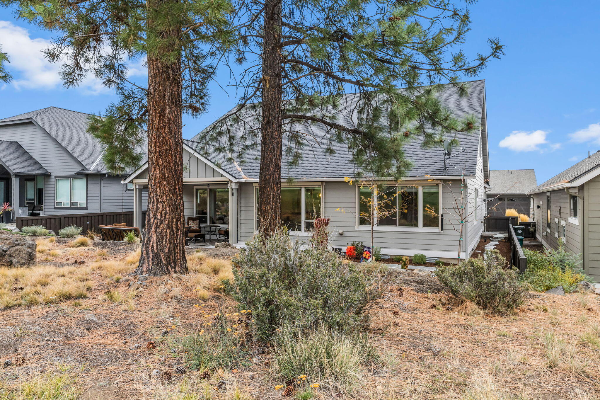 3043 Northwest Hidden Rdg Drive Bend, OR 97703 - Photo 45 of 56