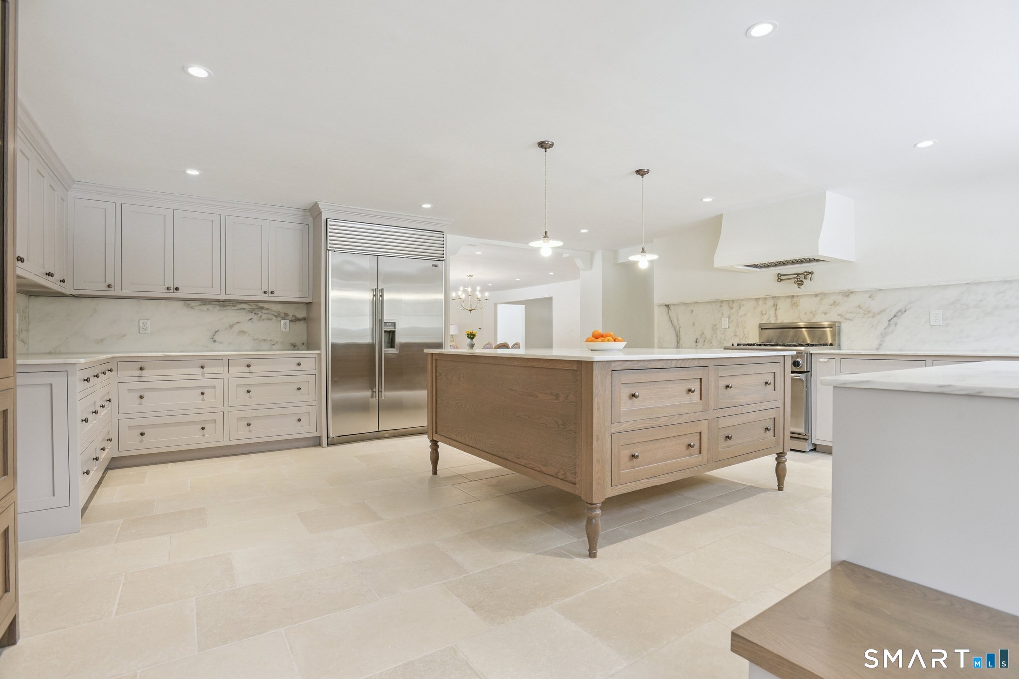 1085 Ridge Road Hamden, CT 06517 - Photo 14 of 41 The remarkable kitchen will work well for the most discerning cook