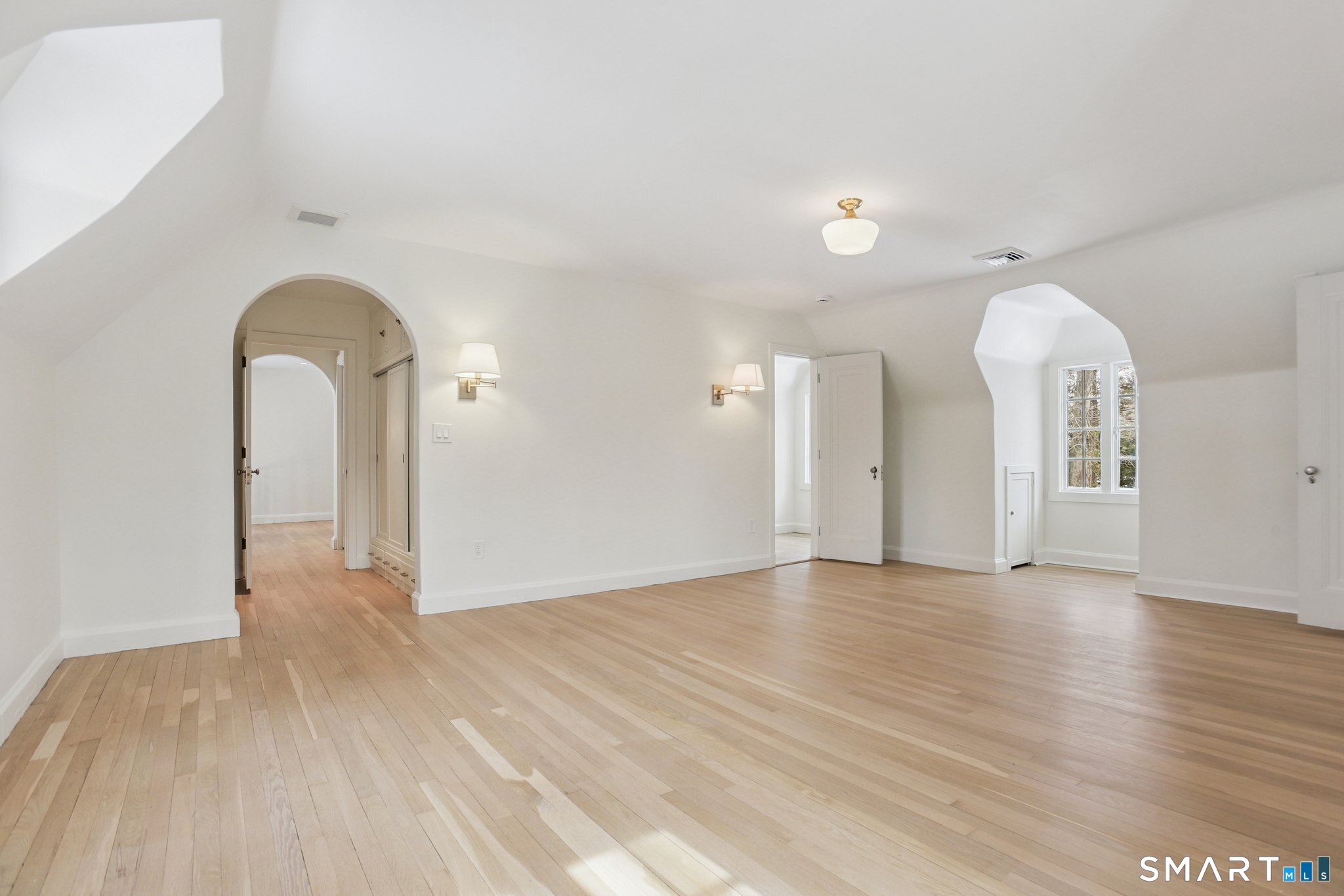 1085 Ridge Road Hamden, CT 06517 - Photo 27 of 41