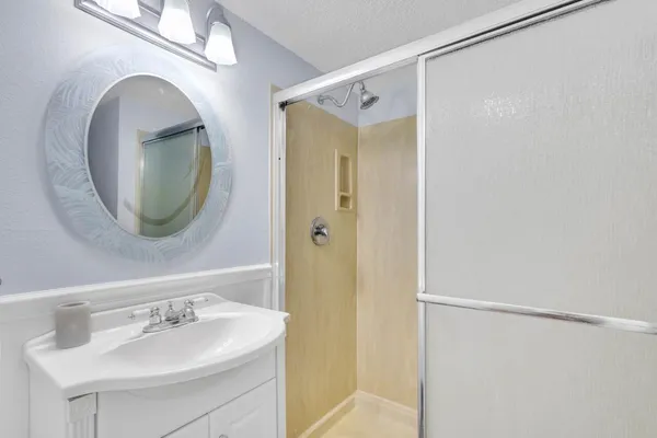 $4,000 | 4949 North Hwy A1A, Unit 45, Fort Pierce, FL 34949
