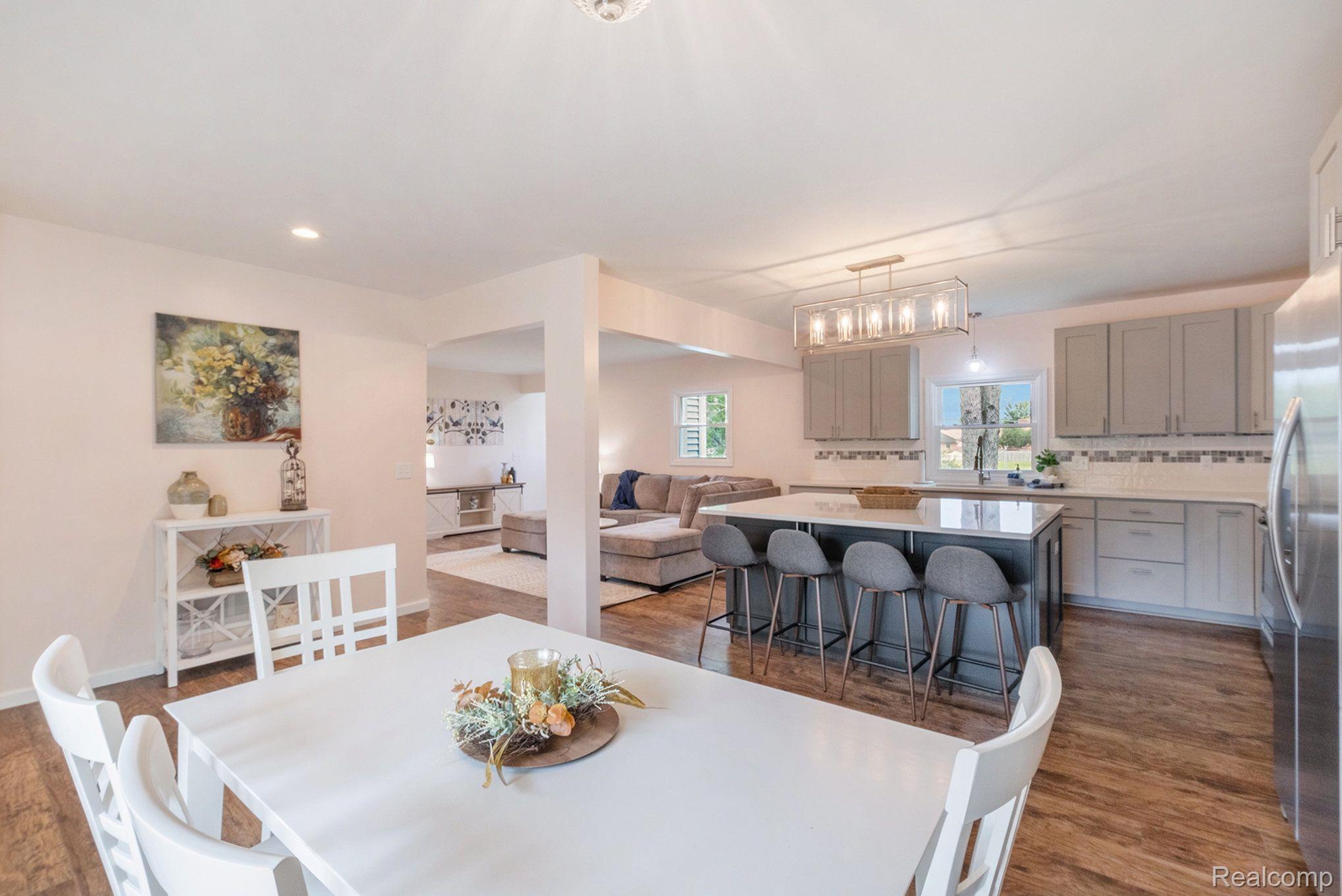 6056 Davison Road Burton, MI 48509 - Photo 12 of 35 Gallery Image 12