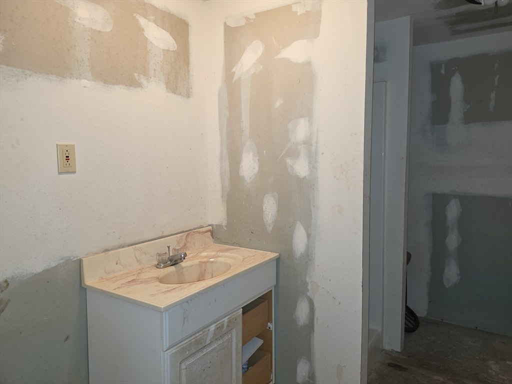 60 Hampton Knolls Road Holyoke, MA 01040 - Photo 20 of 34 Gallery Image 20