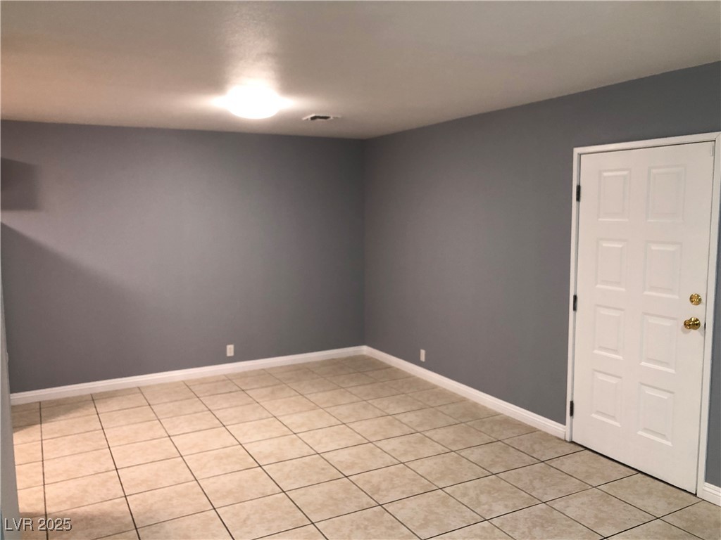1312 East Nelson Avenue North Las Vegas, NV 89030 - Photo 7 of 26 DINING ROOM-UNIT 1