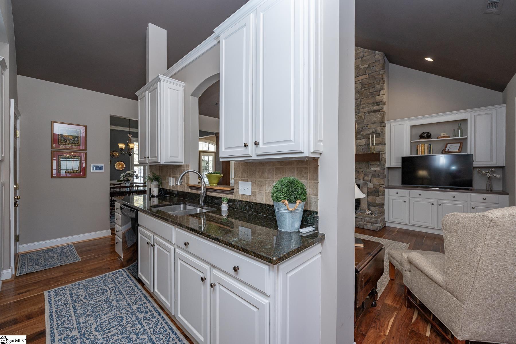 409 Wennington Place Greer, SC 29651 - Photo 6 of 31