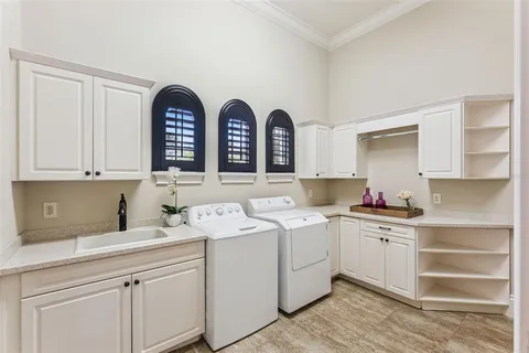 $1,895,000 | 2008 Center Drive, Casselberry, FL 32707