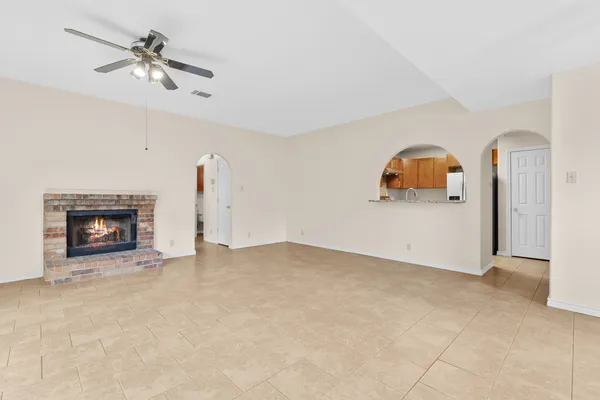 $1,950 | 2630 Gwendolyn Lane, Unit A, Austin, TX 78748