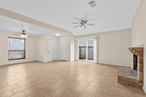 $1,950 | 2630 Gwendolyn Lane, Unit A, Austin, TX 78748