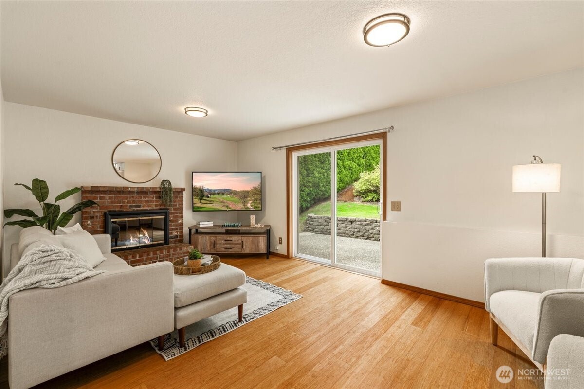 1129 235th Place Southwest Bothell, WA 98021 - Photo 14 of 39