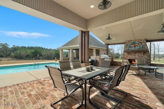 $610,000 | 135 472nd Highway, Pinola, MS 39149