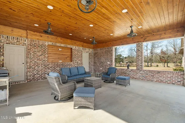 $610,000 | 135 472nd Highway, Pinola, MS 39149