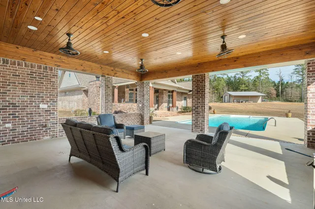 $610,000 | 135 472nd Highway, Pinola, MS 39149