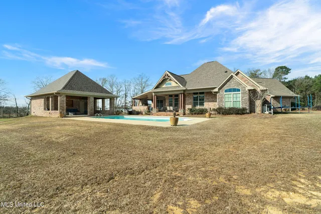 $610,000 | 135 472nd Highway, Pinola, MS 39149