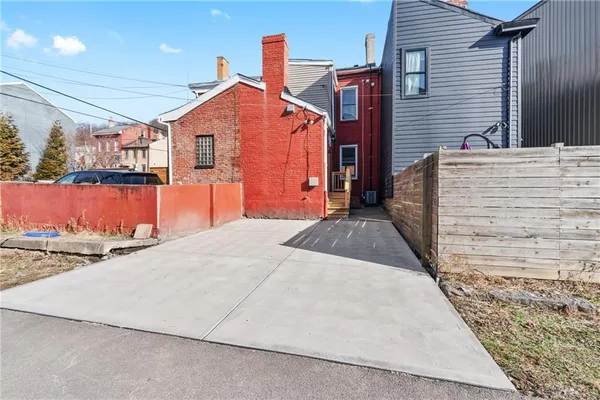 $3,500 | 1515 Arch Street, Pittsburgh, PA 15212