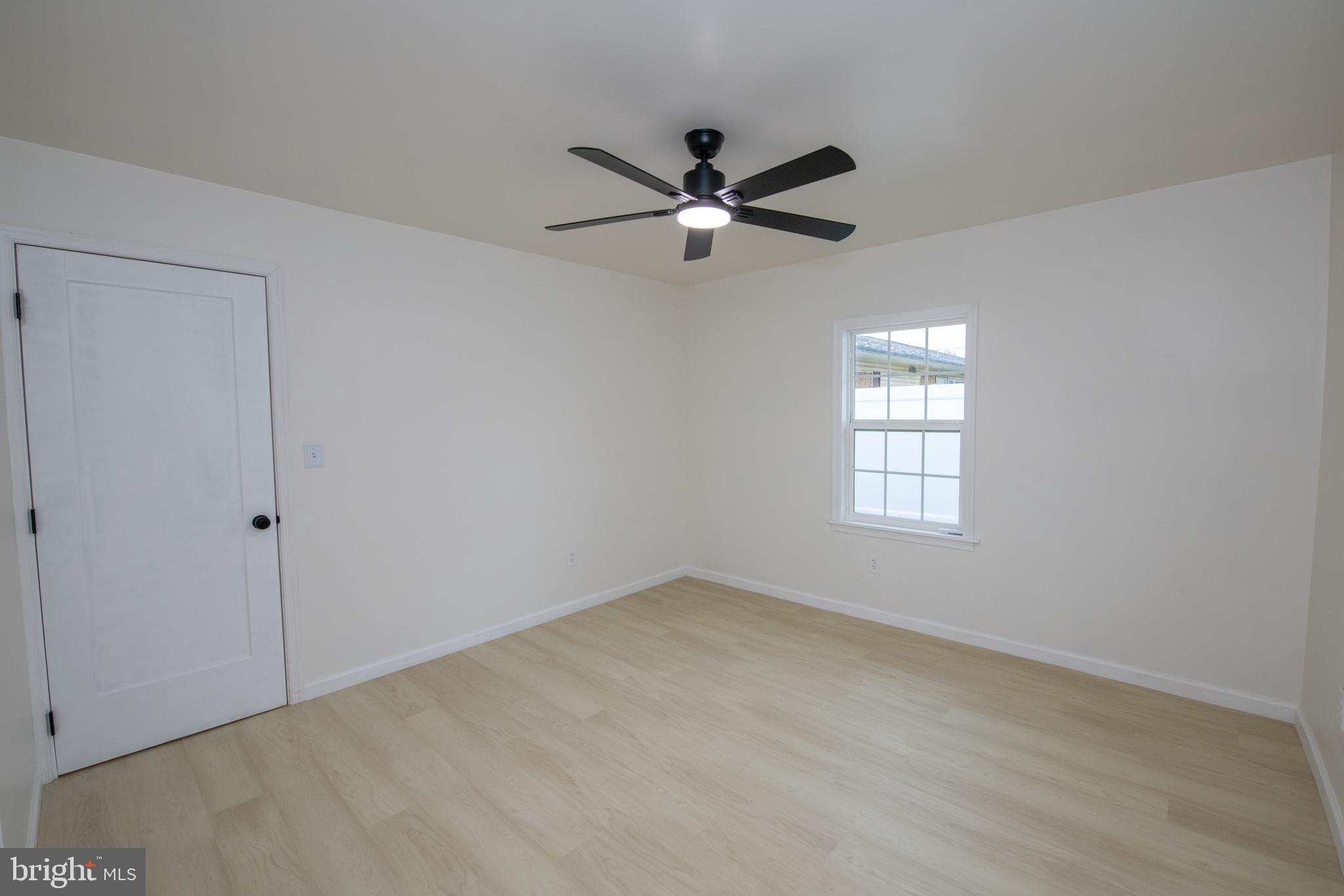 30 Mistletoe Lane Levittown, PA 19054 - Photo 22 of 26 Primary Bedroom