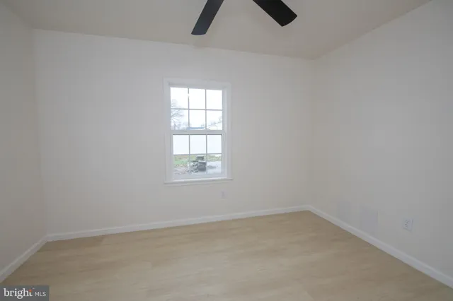 $440,000 | 30 Mistletoe Lane, Levittown, PA 19054