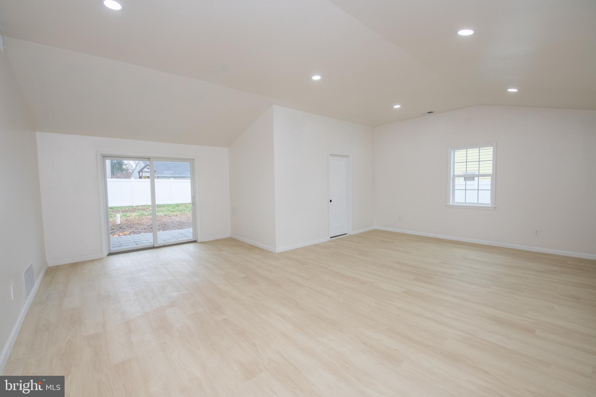 30 Mistletoe Lane Levittown, PA 19054 - Photo 9 of 26