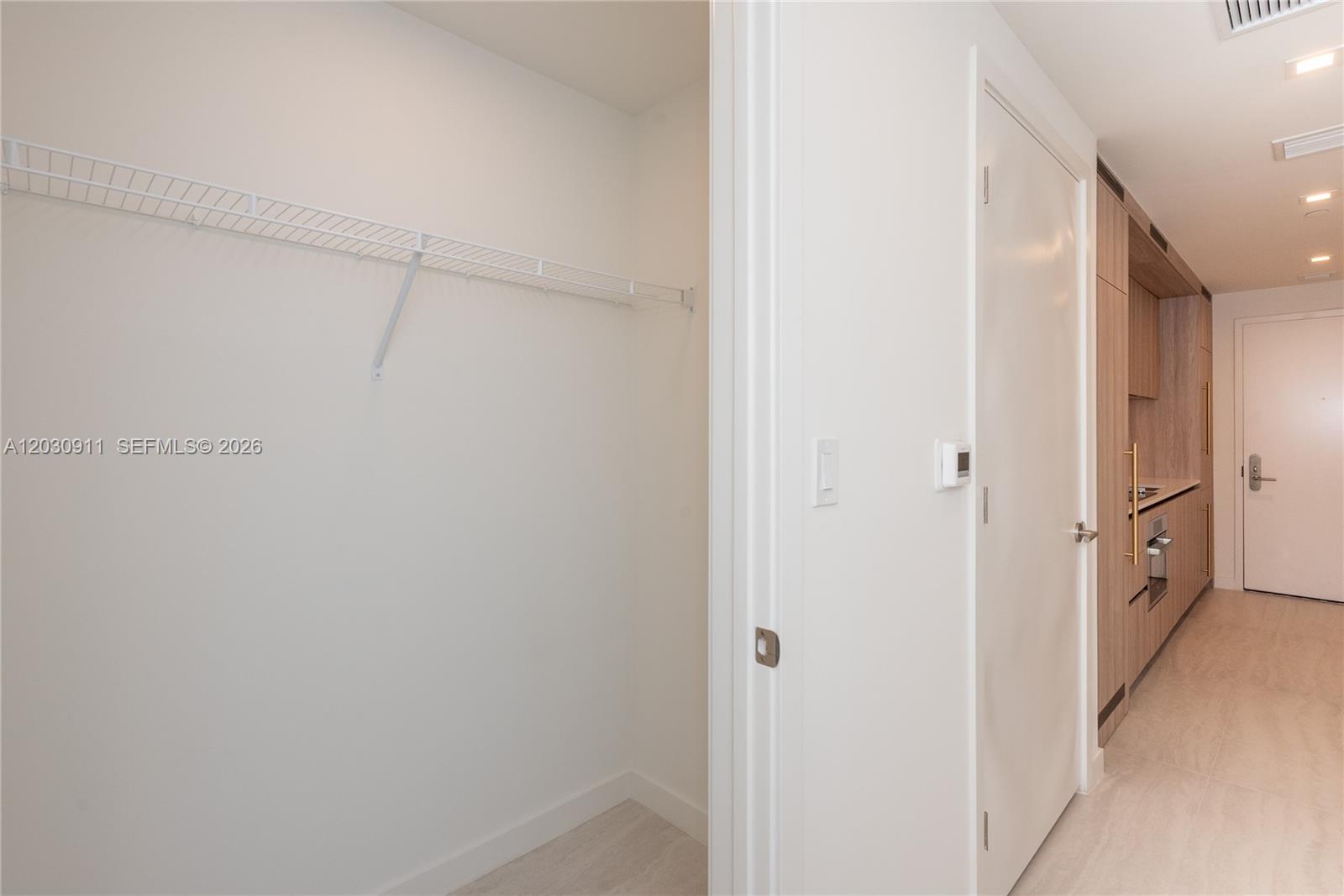 77 Southeast 5th Street, Unit 1804 Miami, FL 33131 - Photo 7 of 27