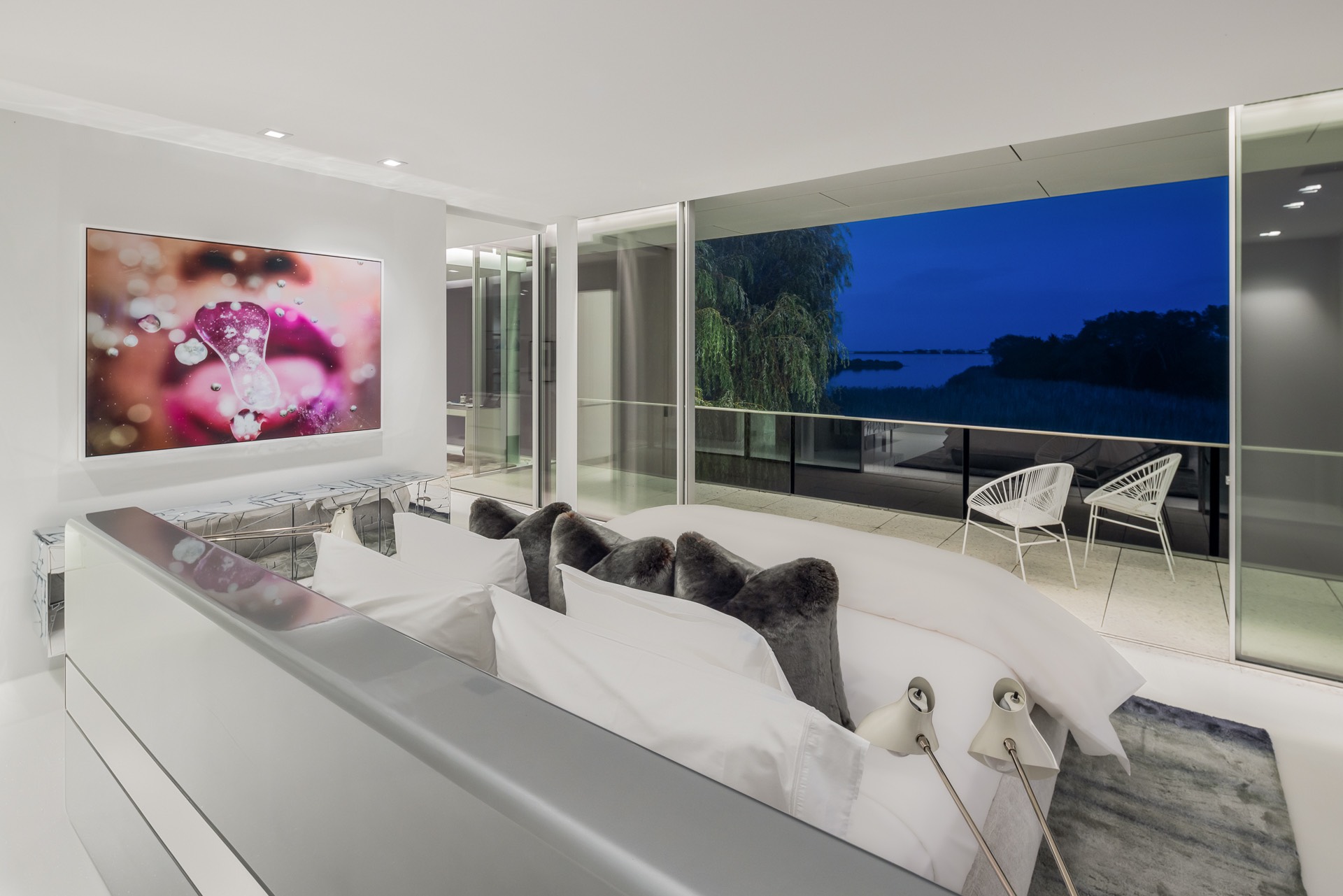 34 Cobb Isle Road Water Mill, NY 11976 - Photo 8 of 37 a view of a livingroom with furniture and lamp