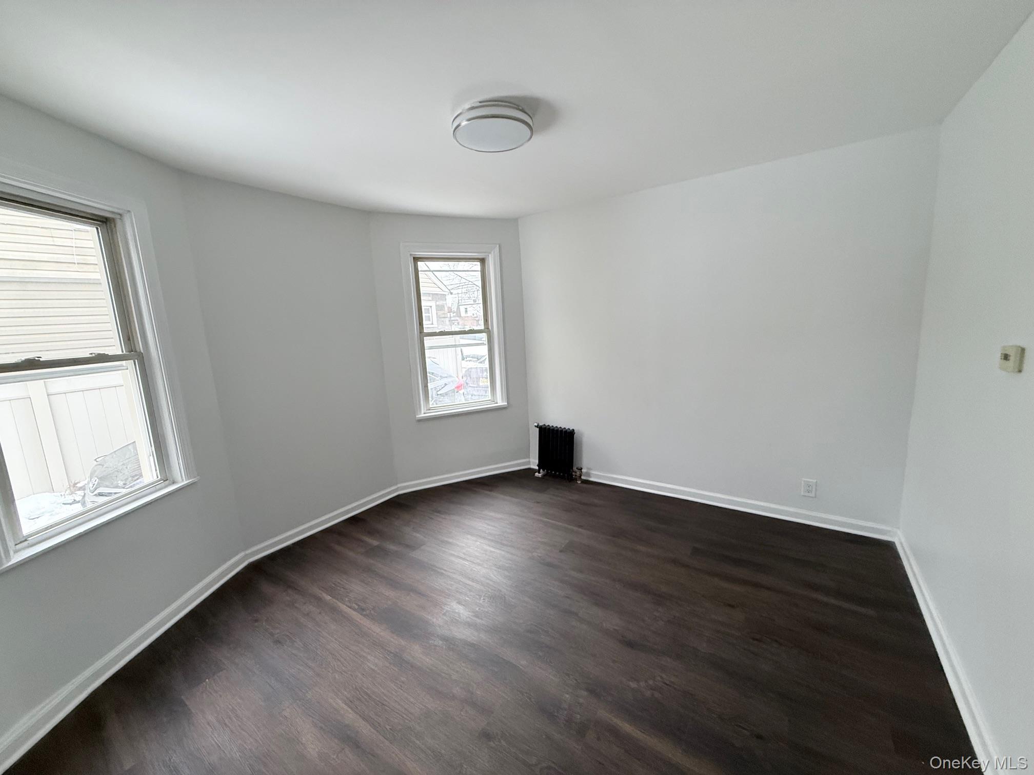 40 4th Street Valley Stream, NY 11581 - Photo 3 of 7