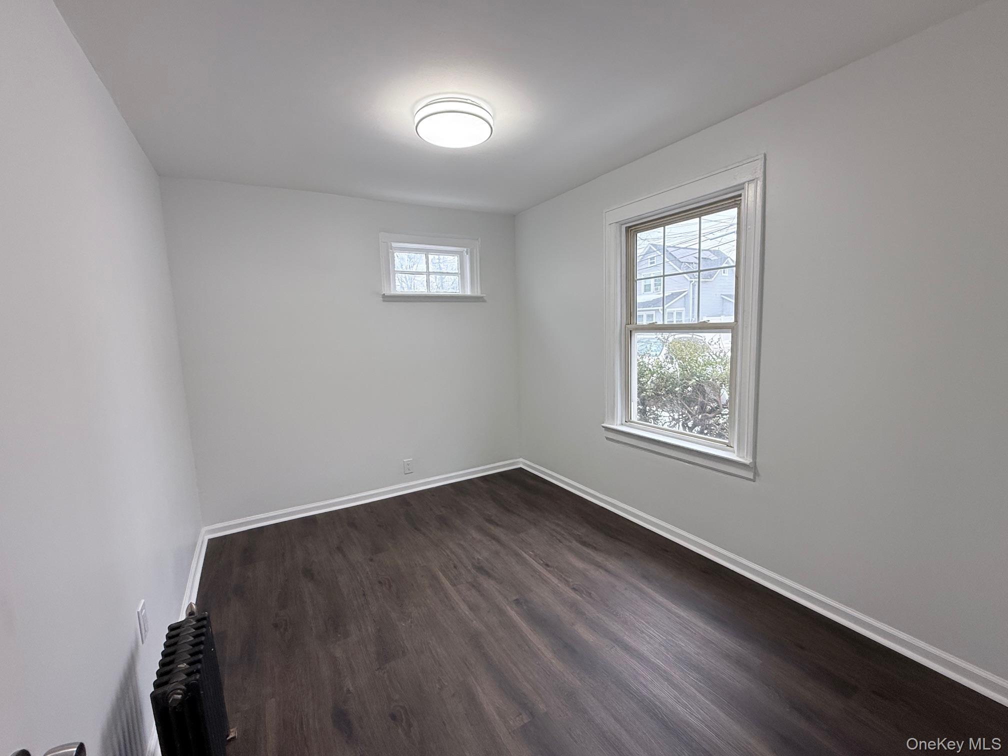 40 4th Street Valley Stream, NY 11581 - Photo 4 of 7