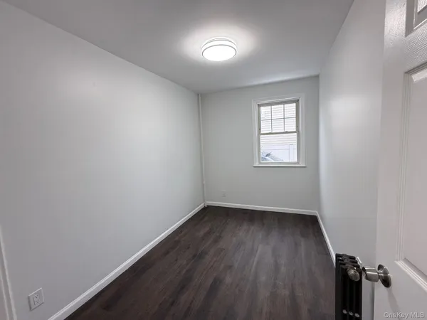 $3,150 | 40 4th Street, Valley Stream, NY 11581