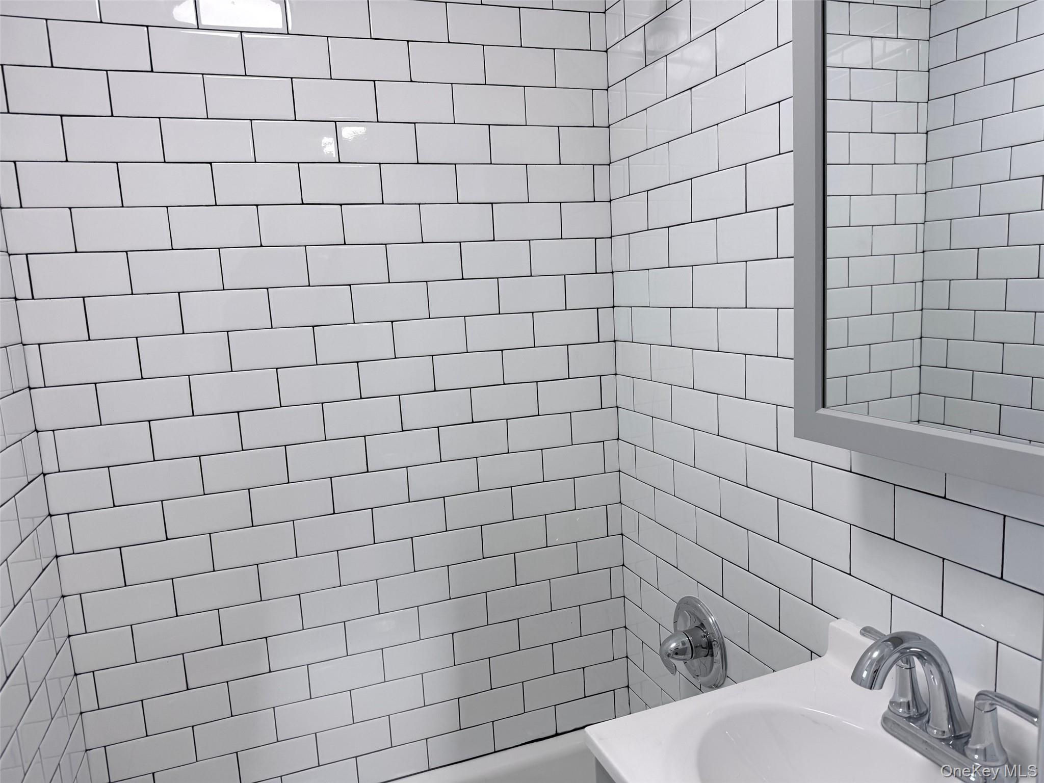 40 4th Street Valley Stream, NY 11581 - Photo 6 of 7