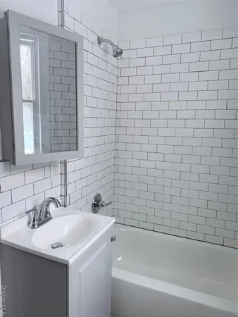 $3,150 | 40 4th Street, Valley Stream, NY 11581