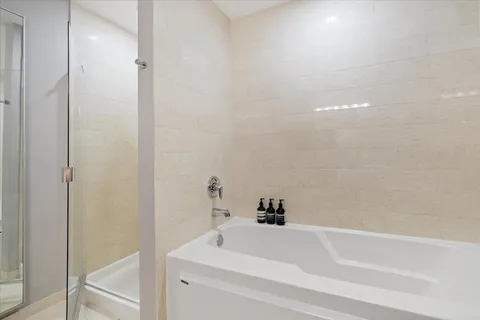 $649,900 | 510 West Erie Street, Unit 1801, Chicago, IL 60654