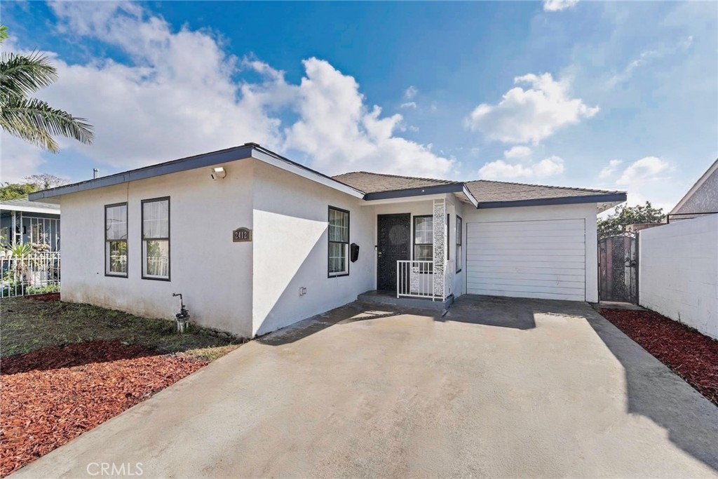 2412 West Raymond Street Compton, CA 90220 - Photo 3 of 37