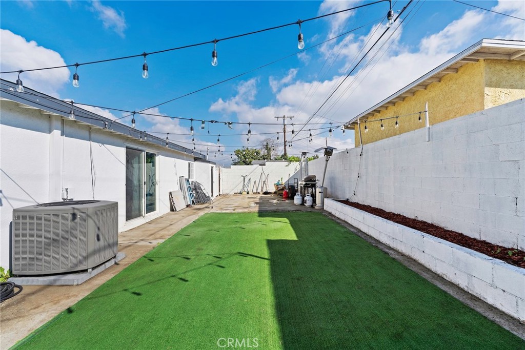 2412 West Raymond Street Compton, CA 90220 - Photo 37 of 37