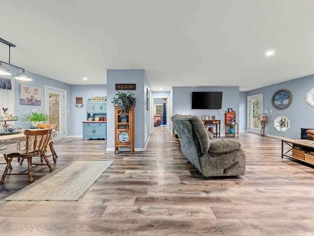 $414,900 | 282 Wyler Lane, Campbellsburg, IN 47108