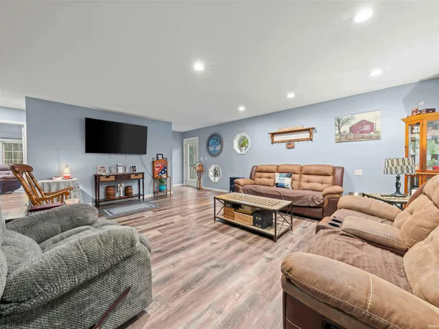 $414,900 | 282 Wyler Lane, Campbellsburg, IN 47108