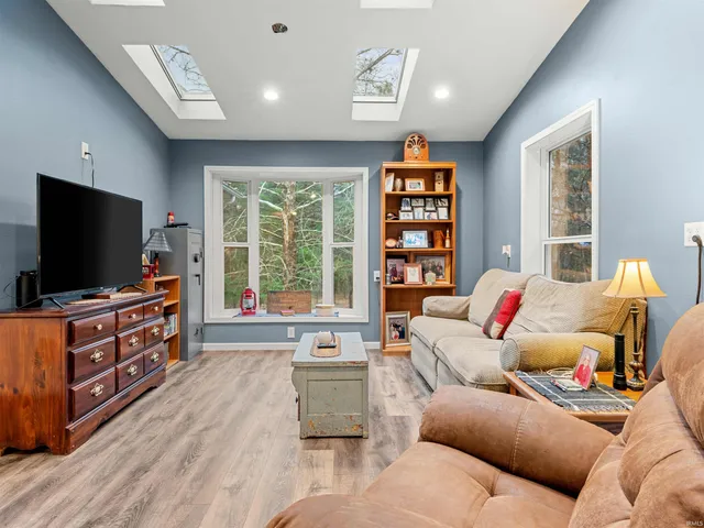 $414,900 | 282 Wyler Lane, Campbellsburg, IN 47108