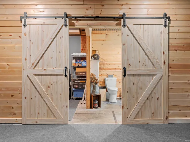 $414,900 | 282 Wyler Lane, Campbellsburg, IN 47108