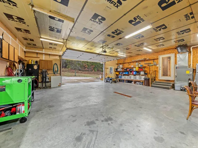 $414,900 | 282 Wyler Lane, Campbellsburg, IN 47108