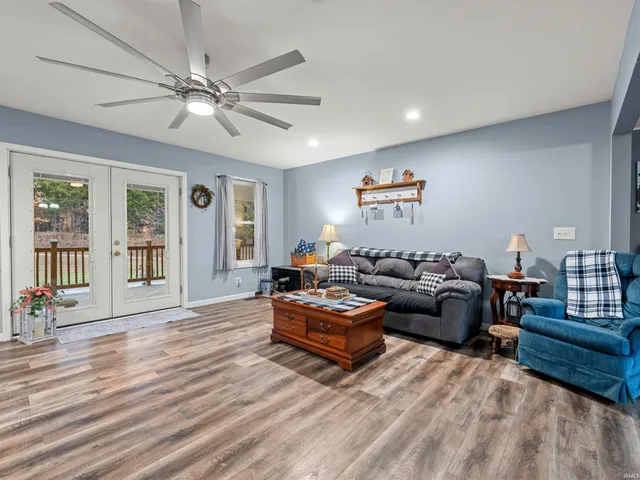 $414,900 | 282 Wyler Lane, Campbellsburg, IN 47108