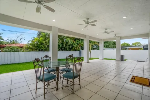 $925,000 | 2850 Northwest 5th Street, Miami, FL 33125
