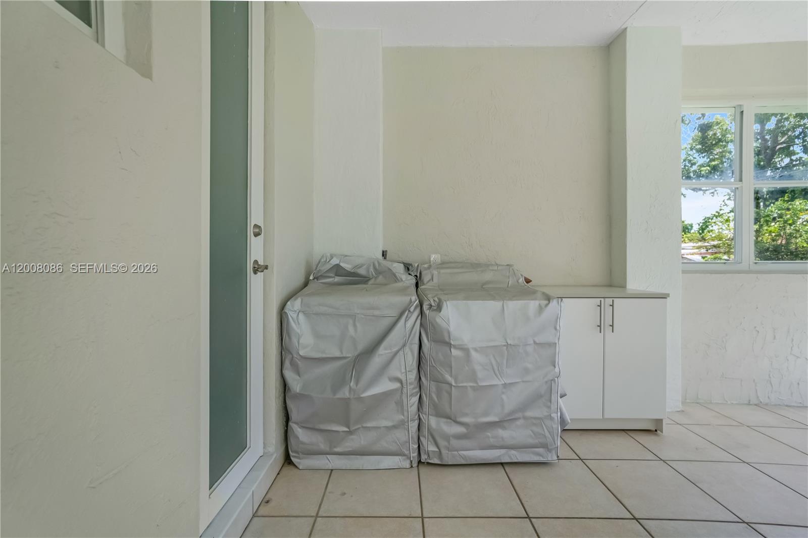 2850 Northwest 5th Street Miami, FL 33125 - Photo 29 of 37 ready for sun kitchen