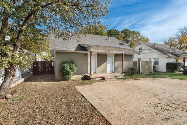 $285,000 | 709 North Pecan Street, Arlington, TX 76011
