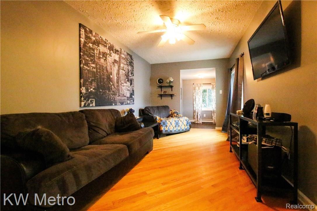1150 Princeton Road Berkley, MI 48072 - Photo 6 of 30 IMG_1324.jpg