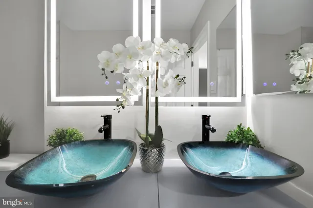 a view of a room with an empty space