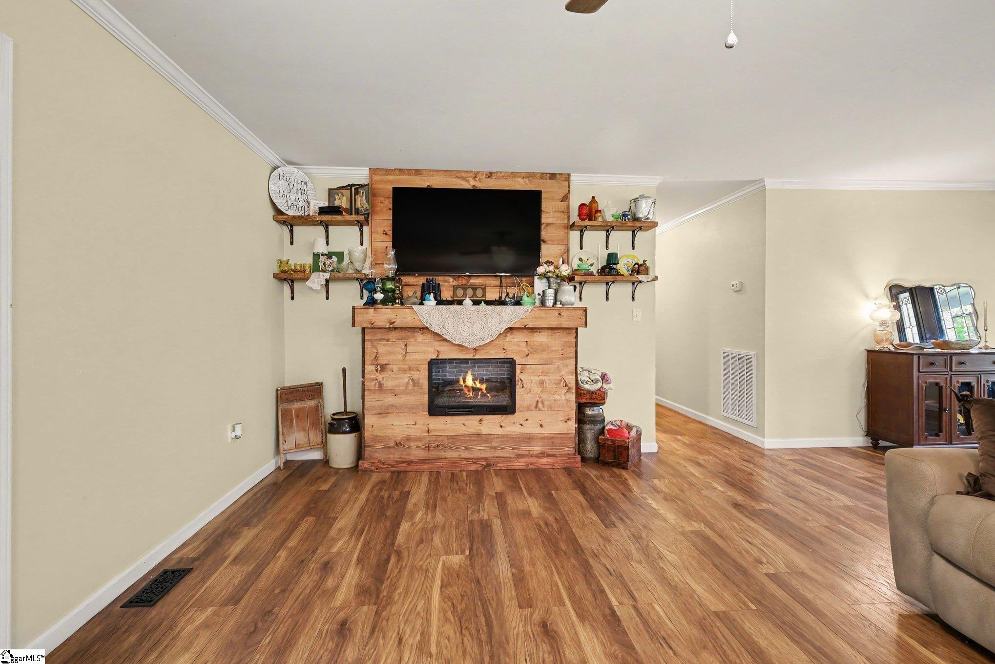 1669 Bolt Road Gray Court, SC 29645 - Photo 7 of 33 Gallery Image 7