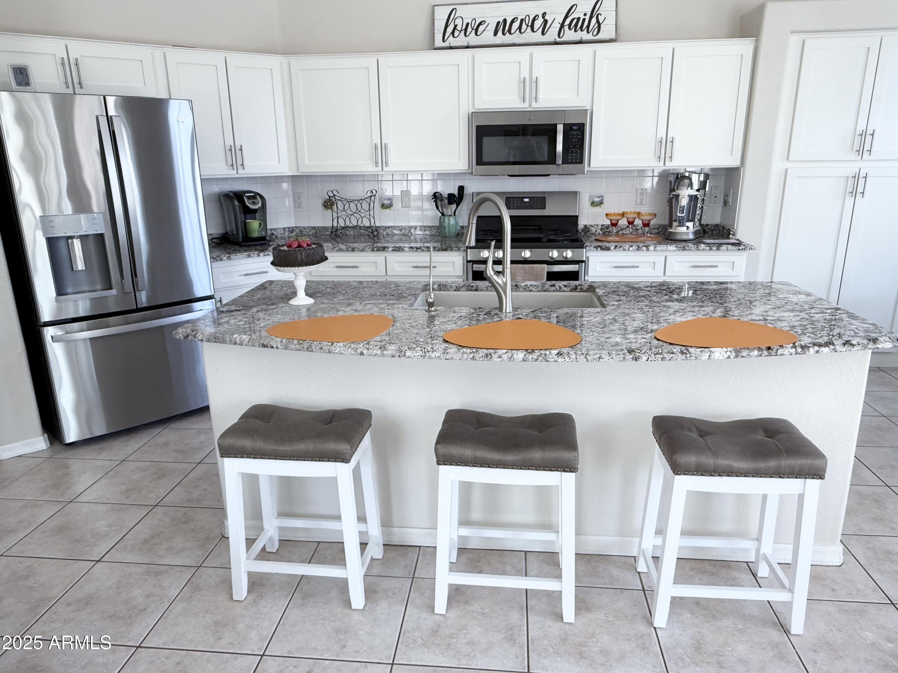 4335 East Walnut Road Gilbert, AZ 85298 - Photo 6 of 68 IMG_5176